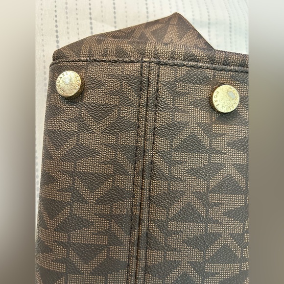 Michael Kors Hamilton Bag Large - Picture 15 of 16